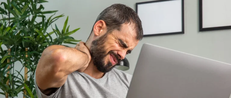 boyun düzleşmesi neden olur