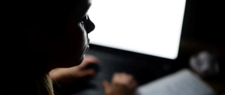 Gece Körlüğü (Tavuk Karası) Hastalığı Nedir?