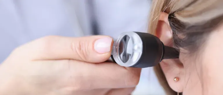 kulak-tikanikligina-ne-iyi-gelir