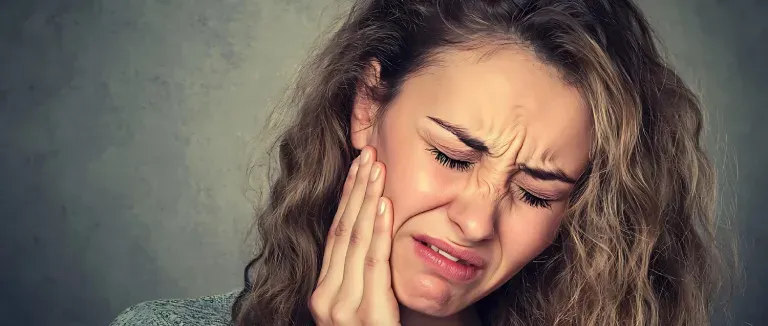 Ramsay Hunt Sendromu: Yüz Felci ve Belirtileri