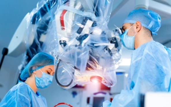 Robotik Prostat Ameliyatı: Süreç, Avantajlar ve İyileşme